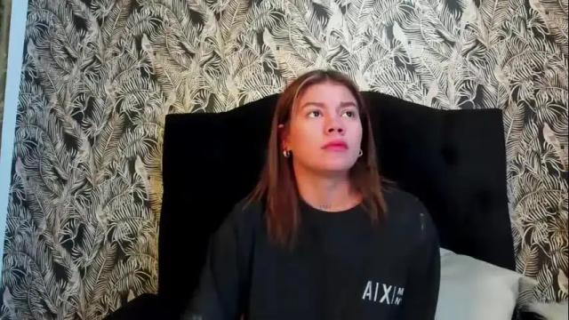 Image 3 of gissel_angel Stream on Chaturbate on 1 month ago