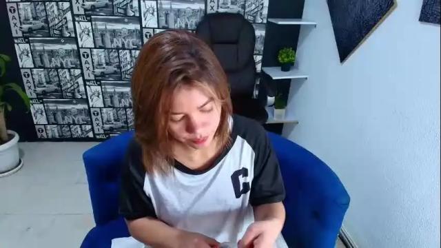 Image 2 of gissel_angel Stream on Chaturbate on 1 month ago