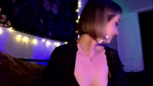 Image 2 of givemesweetdreams Stream on Chaturbate on 12 months ago