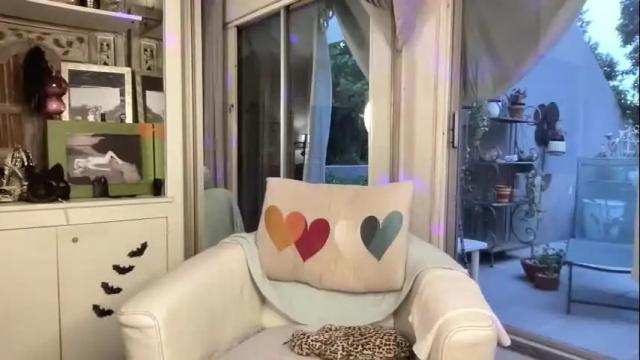 Thumbnail 1, gl1tter_barbie's Stream at Chaturbate, 1 month ago