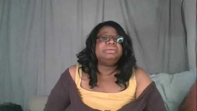 Image 6 of glamgamergoddess Stream on Chaturbate on 14 months ago