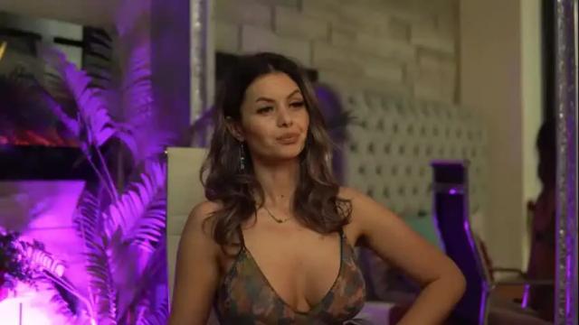 Image 3 of glamourousmom Stream on Chaturbate on 15 days ago