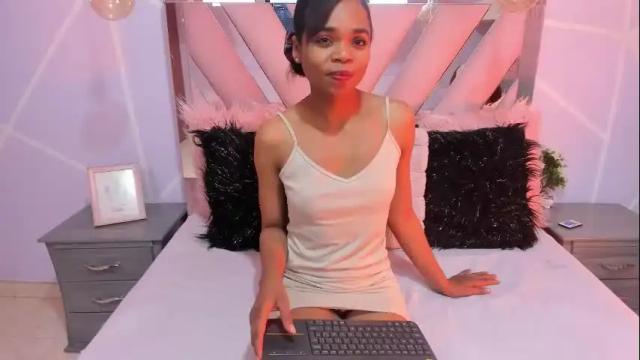Image 4 of gletty_noa Stream on Chaturbate on 1 month ago