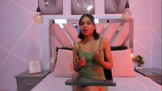 Image 6 of gletty_noa Stream on Chaturbate on 1 month ago
