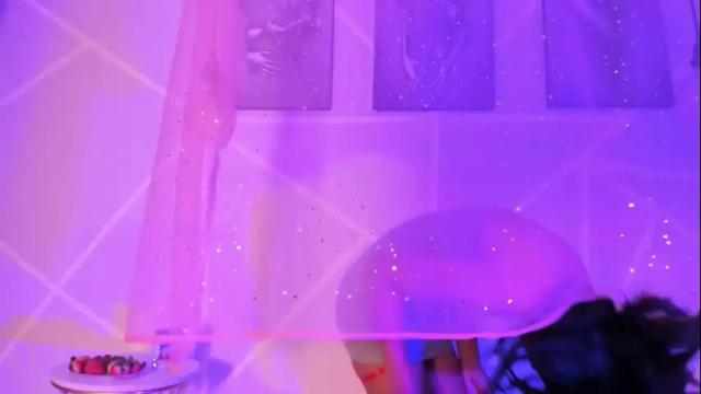 Thumbnail 1, gletty_noa's Stream at Chaturbate, 1 month ago