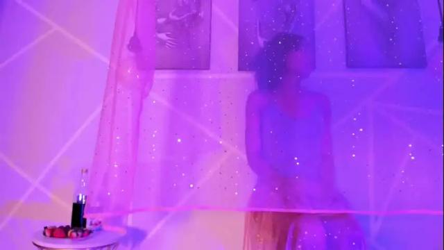 Image 12 of gletty_noa Stream on Chaturbate on 1 month ago