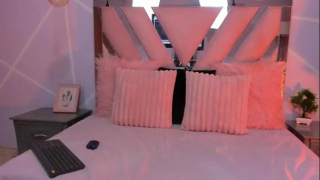 Image 10 of gletty_noa Stream on Chaturbate on 1 month ago