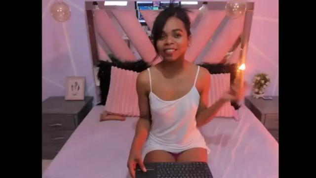 Image 8 of gletty_noa Stream on Chaturbate on 12 days ago