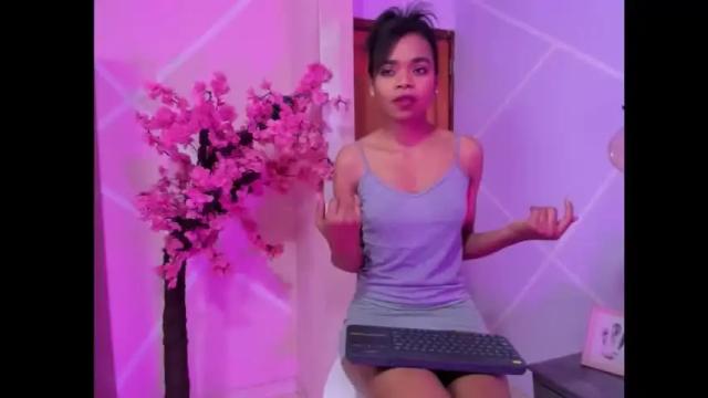 Image 8 of gletty_noa Stream on Chaturbate on 6 days ago