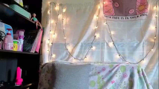 Image 2 of glitchwitch Stream on Chaturbate on 1 month ago