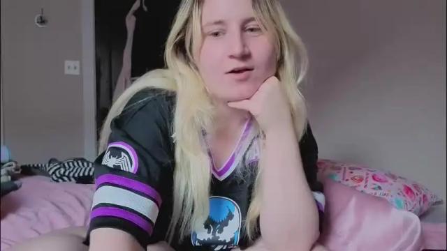 Image 11 of glitchwitch Stream on Chaturbate on 1 month ago