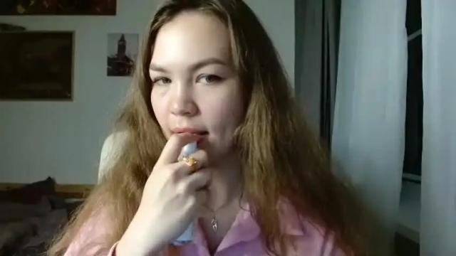 Image 10 of glitter_doll Stream on Chaturbate on 4 months ago
