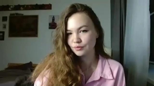 Image 12 of glitter_doll Stream on Chaturbate on 4 months ago