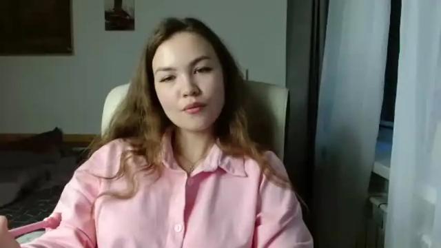 Image 8 of glitter_doll Stream on Chaturbate on 4 months ago