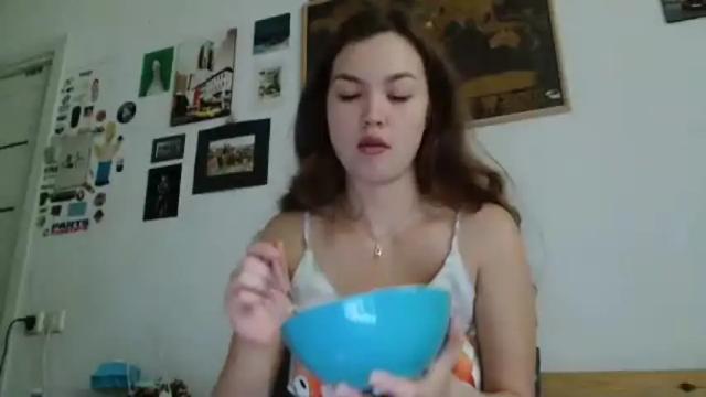 Image 7 of glitter_doll Stream on Chaturbate on 4 months ago