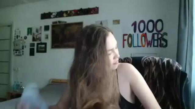 Image 4 of glitter_doll Stream on Chaturbate on 4 months ago