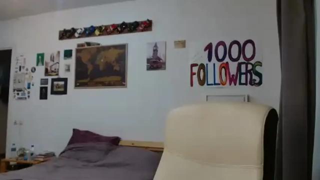 Image 11 of glitter_doll Stream on Chaturbate on 4 months ago