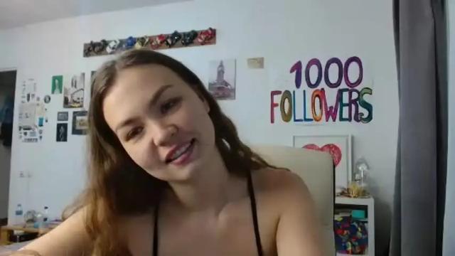 Image 12 of glitter_doll Stream on Chaturbate on 4 months ago