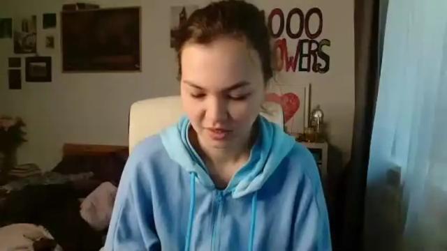 Image 8 of glitter_doll Stream on Chaturbate on 4 months ago