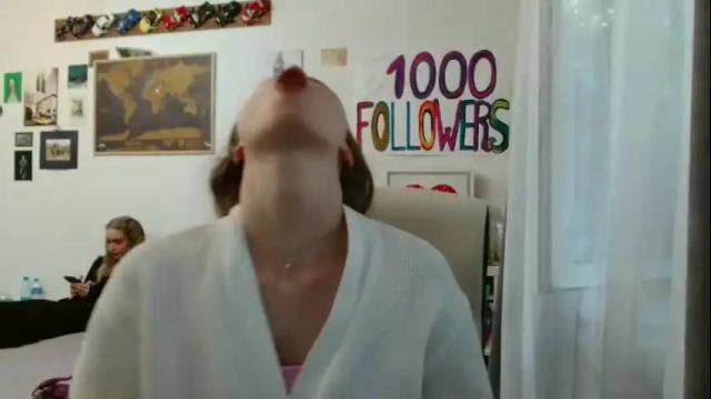 Image 10 of glitter_doll Stream on Chaturbate on 3 months ago