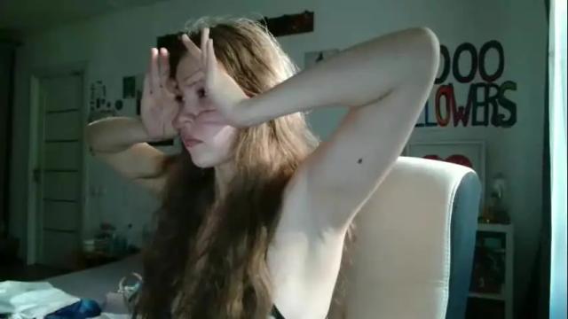 Image 6 of glitter_doll Stream on Chaturbate on 3 months ago