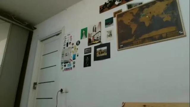 Image 4 of glitter_doll Stream on Chaturbate on 3 months ago