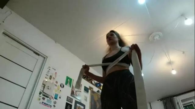 Image 7 of glitter_doll Stream on Chaturbate on 3 months ago