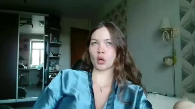 Image 11 of glitter_doll Stream on Chaturbate on 3 months ago