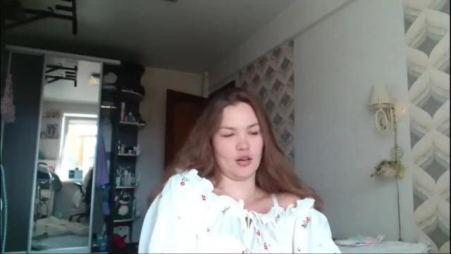 Image 10 of glitter_doll Stream on Chaturbate on 2 months ago