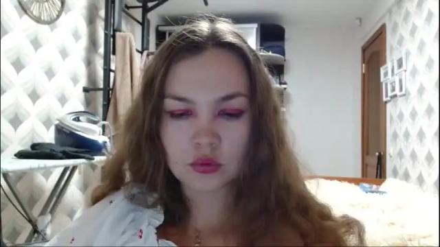 Image 4 of glitter_doll Stream on Chaturbate on 2 months ago