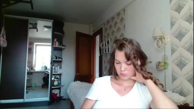 Image 10 of glitter_doll Stream on Chaturbate on 2 months ago