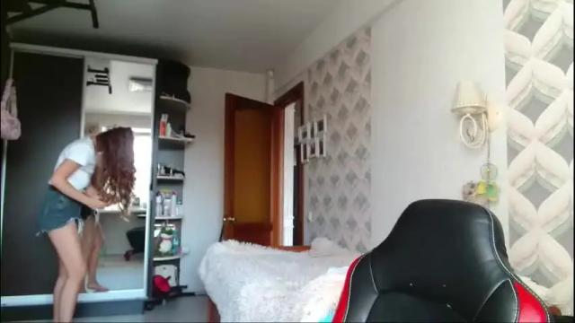 Image 12 of glitter_doll Stream on Chaturbate on 2 months ago