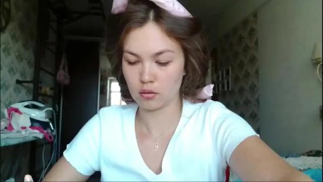 Image 3 of glitter_doll Stream on Chaturbate on 2 months ago
