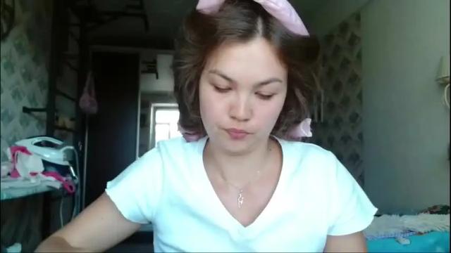 Image 4 of glitter_doll Stream on Chaturbate on 2 months ago