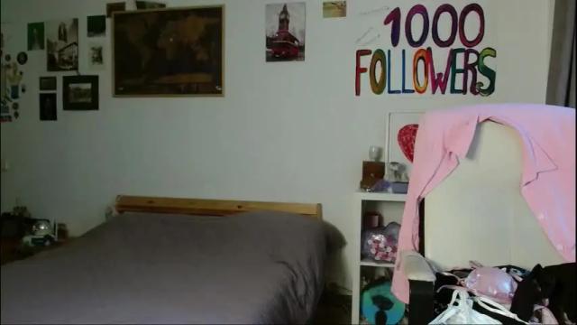Image 2 of glitter_doll Stream on Chaturbate on 1 month ago