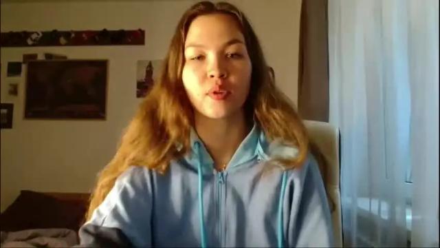 Image 6 of glitter_doll Stream on Chaturbate on 1 month ago