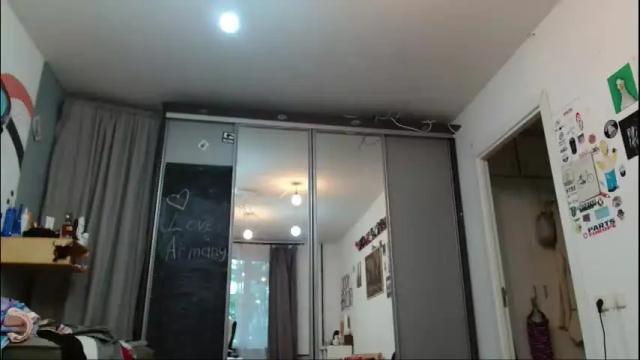 Image 4 of glitter_doll Stream on Chaturbate on 1 month ago