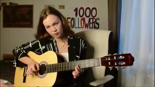 Image 11 of glitter_doll Stream on Chaturbate on 29 days ago