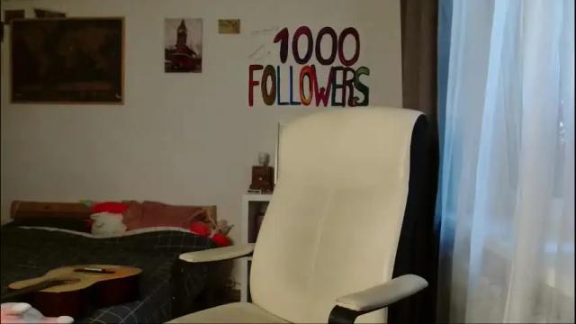 Image 12 of glitter_doll Stream on Chaturbate on 29 days ago