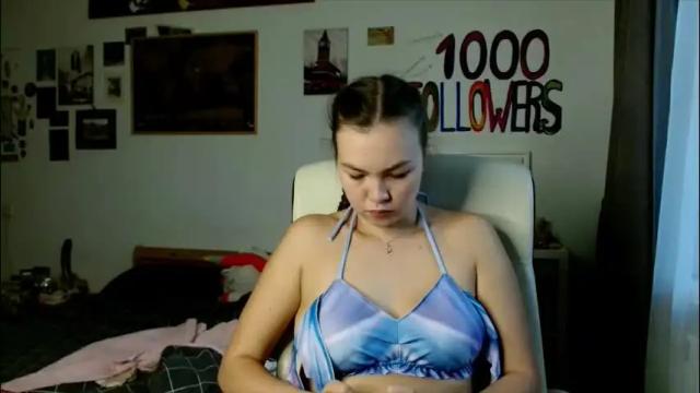 Image 4 of glitter_doll Stream on Chaturbate on 25 days ago