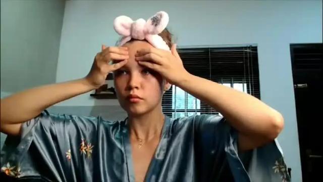 Image 12 of glitter_doll Stream on Chaturbate on 19 hours ago