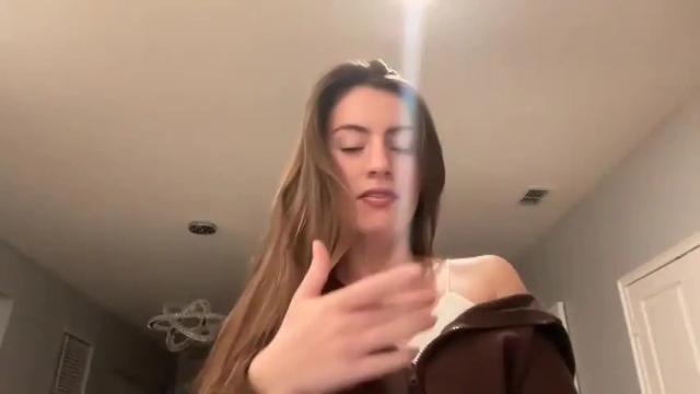 Image 4 of glitterati24 Stream on Chaturbate on 21 months ago
