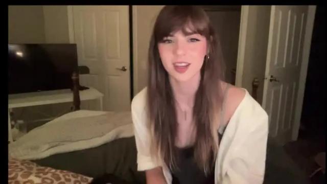 Image 7 of glitterglock Stream on Chaturbate on 5 months ago