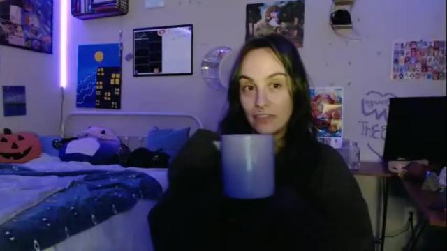 Image 7 of glitterspace Stream on Chaturbate on 4 months ago