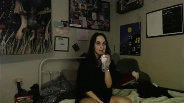 Image 3 of glitterspace Stream on Chaturbate on 22 days ago