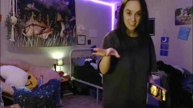 Image 2 of glitterspace Stream on Chaturbate on 1 day ago