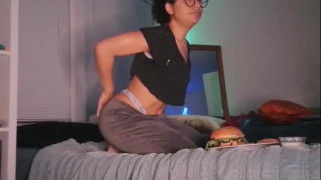 Image 2 of glizzyhotcakes Stream on Chaturbate on 22 days ago