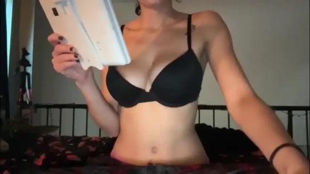 Image 11 of globberton Stream on Chaturbate on 1 month ago