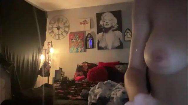 Image 12 of globberton Stream on Chaturbate on 1 month ago