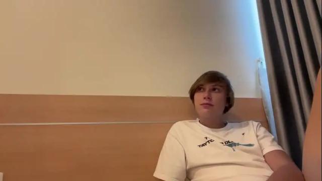 Image 4 of glockoffrog Stream on Chaturbate on 9 months ago